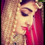 Poonam Kaur Instagram - ❤️close