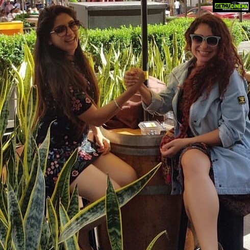 Poonam Kaur Instagram - 🥰♾🌸💃🏻👩❤️💋👩 @ericachadha ( Ameerpet to America - Chandigarh to Chelsea 😂😂😂)
