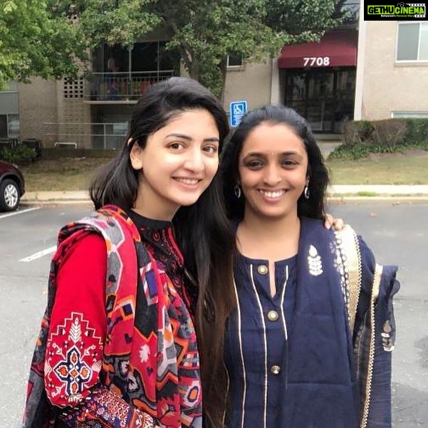 Poonam Kaur Instagram - #friendshipgoals year #2014 to year #2019 ...... what has changed .... nothing β€οΈπππ»π₯°π©ββ€οΈβπβπ© #schoolgirls #schoolfriends #washingtondc #love #friendship #happiness @snehalsangal