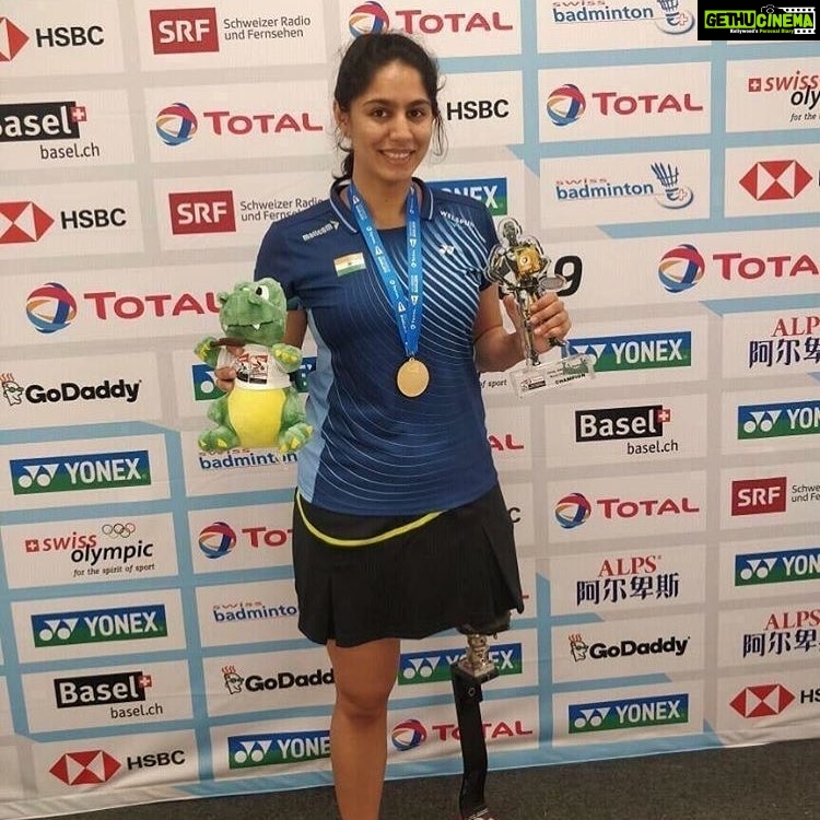 Poonam Kaur Instagram - Manasi Joshi .. Wins World championship.. para badminton gold medal for India ! Let us Congratulate her along with PV Sindhu as she deserve same respect recognition rewards too It's a double whammy for India !!! She deserves more accolades than seen so far !! #pvsindhu #manasijoshi @joshi.manasi @narendramodi