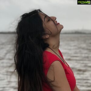 Poonam Kaur Instagram - ❤️💋🕊💭