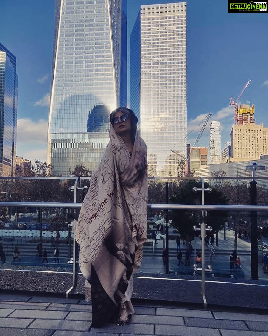 Poonam Kaur Instagram - #nationalhandloomsday2019 #poonamkaur #pkkriya #pklove Twin Towers Ground Zero Manhattan New York