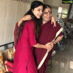Poonam Kaur Instagram - It was like a calling from #durgaama ...... when I was finishing one of the regular programmes that I Usually do .... where this #wonderful n #pious soul gave me a saree on occasion of her birthday to me and said when ever u pray to #Durga maa🙏🌹 just wear it ..... she dedicated her life for #seva and is #bhramacharini from the age of 36 n is vibrant n super happy ... glowing like a 100 watt bulb every time .... some experiences fill ones heart with so much #gratitude .... love u amma...... #durgapuja #durgamaa #bonalu