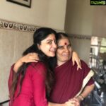 Poonam Kaur Instagram - It was like a calling from #durgaama ...... when I was finishing one of the regular programmes that I Usually do .... where this #wonderful n #pious soul gave me a saree on occasion of her birthday to me and said when ever u pray to #Durga maa🙏🌹 just wear it ..... she dedicated her life for #seva and is #bhramacharini from the age of 36 n is vibrant n super happy ... glowing like a 100 watt bulb every time .... some experiences fill ones heart with so much #gratitude .... love u amma...... #durgapuja #durgamaa #bonalu