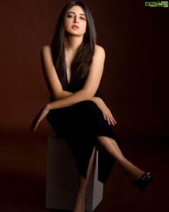 Poonam Kaur Instagram - SINGLE BY FATE, STRONG BY CHOICE !