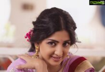 Poonam Kaur Instagram - I will be lying if I say I am not inspired by #mahanati Hair n make up @emraanartistry ....... photography @bezire7 ...........designer @mounika_reddy3 Westin Hyderabad