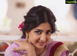 Poonam Kaur Instagram - I will be lying if I say I am not inspired by #mahanati Hair n make up @emraanartistry ....... photography @bezire7 ...........designer @mounika_reddy3 Westin Hyderabad