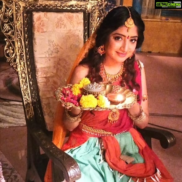 Poonam Kaur Instagram - Vices always lead to failure n virtues is the only way of attaining peace , love n happiness .... wishing one n all a virtuous n a wonderful Diwali #diwali2018 #pklove #poonamkaur