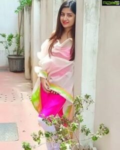 Poonam Kaur Instagram - Home is where ur heart is .....