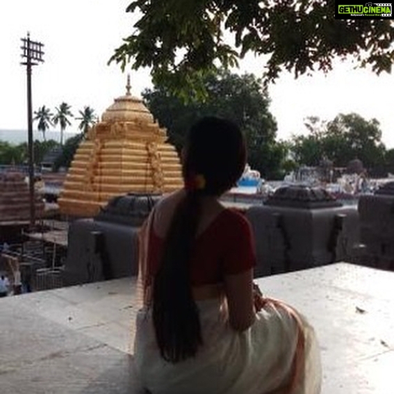Poonam Kaur Instagram - My #Mondaymorning was extremely positive n beautiful... my #templestories #andhrapradesh #me