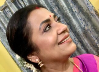 Poornima Bhagyaraj Instagram - Seeking divine blessing amidst august company. Thank you Ammu and Sachu