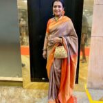 Poornima Bhagyaraj Instagram - At the siima awards yesterday at Hyderabad. Got many admiring glances for the outstanding neckpiece from @rajianand and I love this saree from @srikumaranstores1955 and my exquisite blouse from @poornimas_store and by styling advisor my dear @kikivijay11