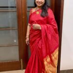 Poornima Bhagyaraj Instagram – Beautiful saree, this vibrant red. A birthday gift from my daughter Sharanya. Love it .❤️🤗 @sharanyabhagyaraj  blouse specially embroidered for the occasion by my store @poornimas_store  @kikivijay11