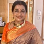 Poornima Bhagyaraj Instagram - At the siima awards yesterday at Hyderabad. Got many admiring glances for the outstanding neckpiece from @rajianand and I love this saree from @srikumaranstores1955 and my exquisite blouse from @poornimas_store and by styling advisor my dear @kikivijay11