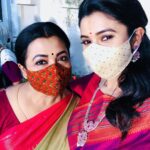 Poornima Bhagyaraj Instagram – Well we have the extremely pretty and talented Priya Bhavani Shanker sporting our vetiver mask. It is good to be safe and continue wearing masks