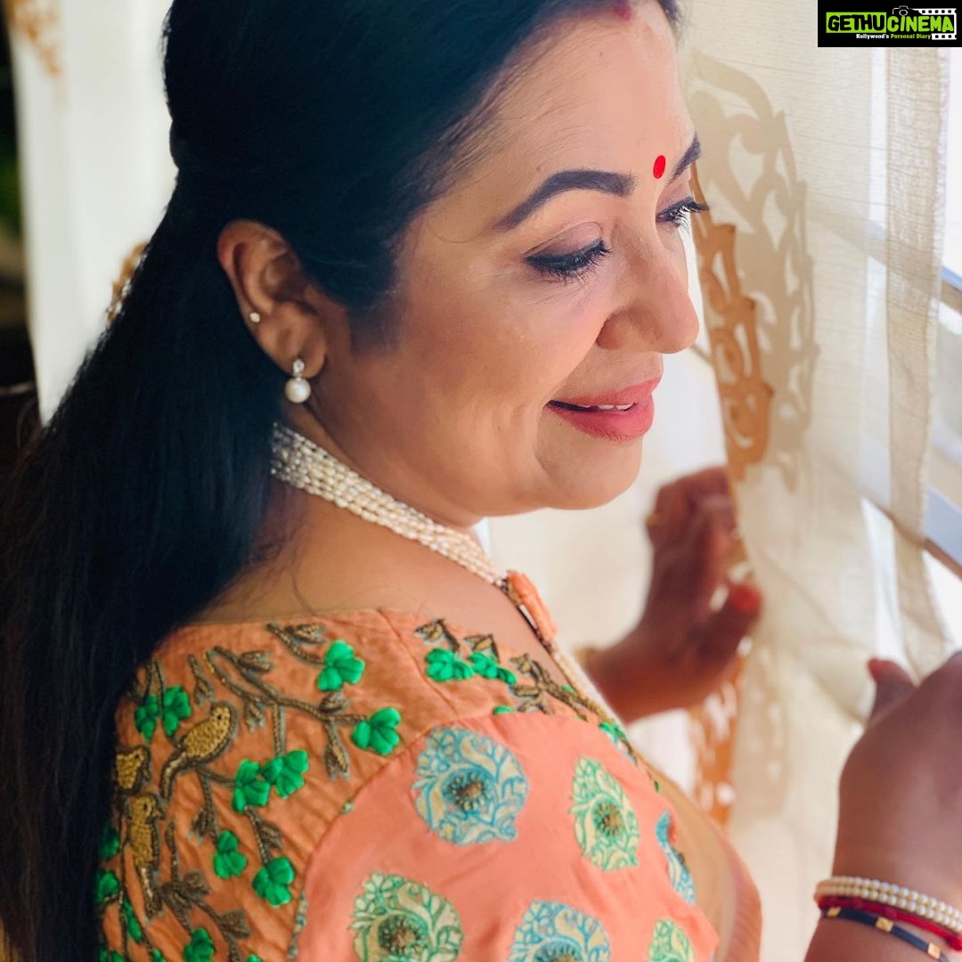 Poornima Bhagyaraj Instagram - A lovely peach saree and embroidered ribbon work blouse by my team @poornimas_store photograph by @sharanyabhagyaraj
