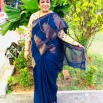 Poornima Bhagyaraj Instagram – Saree by @shreewins 😍for my new serial #Suryavamsam
ThAnk you😇
Blouse by my team @poornima_bhagyaraj 😇
@zeetamizh