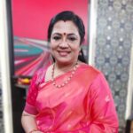 Poornima Bhagyaraj Instagram - Sun tv vanakkam tamizha Hair by @frizzdasalon Saree and blouse by @poornima_bhagyaraj
