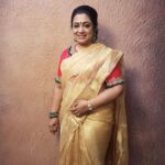 Poornima Bhagyaraj Instagram - At the grand award function..#filmfareawards2019 Thanks for the beautiful earrings @rimliboutique Blouse from my store @poornima_bhagyaraj