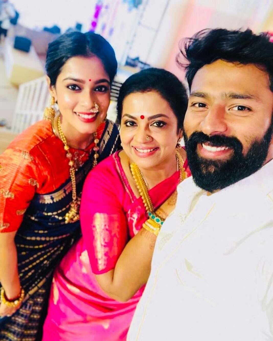 Poornima Bhagyaraj Instagram - Happy birthday to my dear Kiki. Love you my dear. Stay blessed and pray that you get everything you aspire for in life.❤️❤️😍😍😍🤗🤗🤗🤗