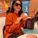 Pragya Jaiswal Instagram - To eat or not to eat 🤔🥐 #SundayMood #CheatDay 🤦🏻‍♀️