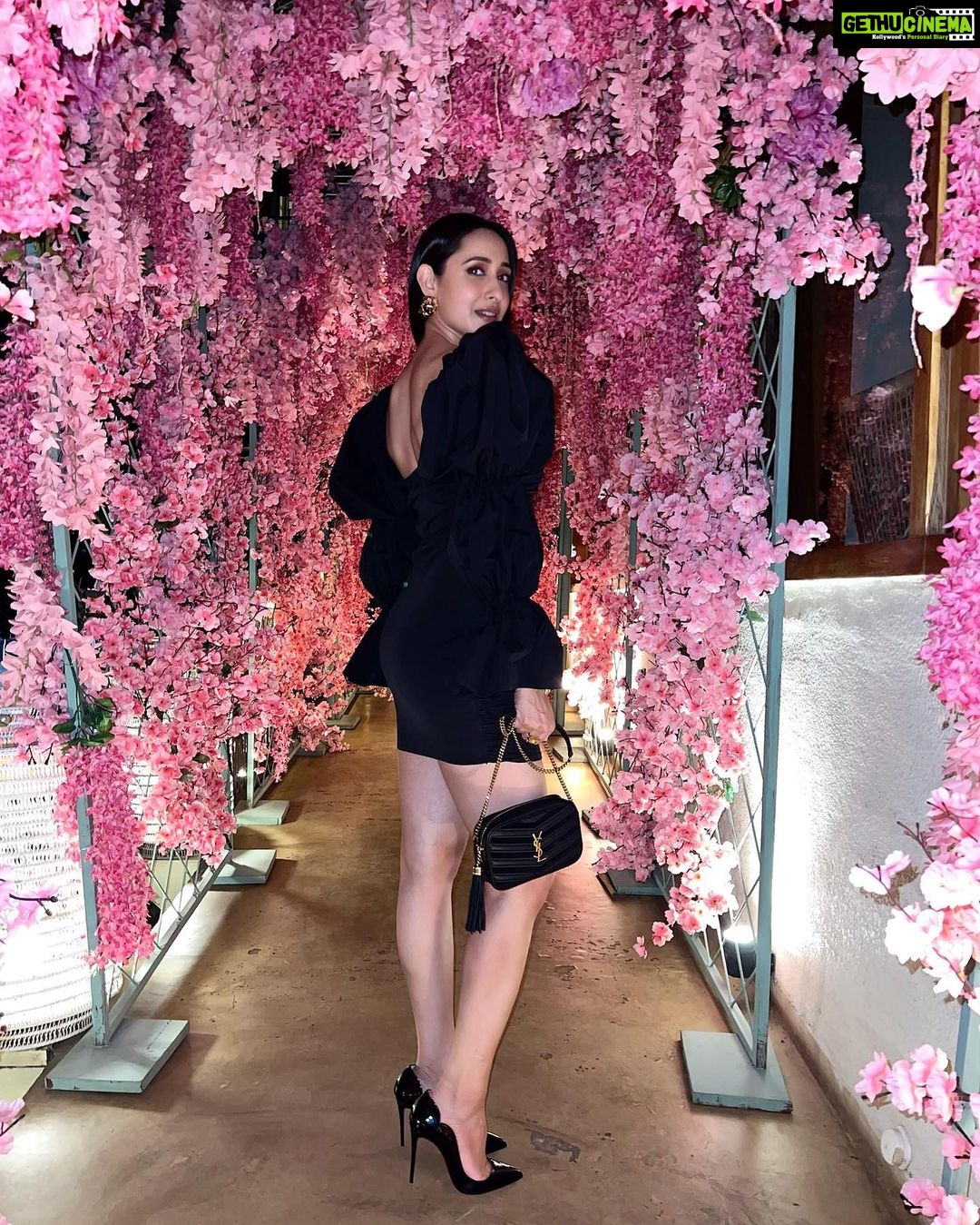 Pragya Jaiswal Instagram - All about the weekend ✨🌸🌸✨