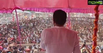 Prakash Raj Instagram - Kasabhabariyahi..Amarpur..Bachwara..Gadhpura..Last day of campaigning with @kanhaiyakumar @jigneshmevani80 @Javedakhtarjadu ..leaving #begusarai proud and happy of spending meaningful time for the COUNTRY and feeling ASSURED of empowering #citizensvoice in parliament.. JAI HIND