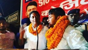 Prakash Raj Instagram - Citizens voice will roar in the parliament !! 🙌🙌 @kanhaiyakumar #begusaraj #prakashraj #citizensvoice #parliament