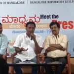 Prakash Raj Instagram - Your loksabha candidate from Bangalore Central #Prakashraj addressing the press club of BANGALORE. Sharing his visions to make #benguluru rise & shine again. #rebootbangalore with Prakash Raj #WhistleGeVoteHaaki #serialno14 #bangalorecentral #independentcandidate #voteforprakashraj #citizensvoice #chaloparliament Bangalore, India