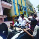 Prakash Raj Instagram – Prakashraj campaigning at CV Raman Nagar today. Pink is the colour of the season . #alternatepolitics on the way . #whistlegevotehaaki #serialno14 #bangslorecentral #independentcandidate Chamrajpet
