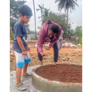 Prakash Raj Instagram - As the year ends … Me and my son Vedhant sowing seeds n preparing our vegetable garden in our farm .. let’s together  fight the weeds of hate n bigotry and sow seeds of love n peace #happynewyear
