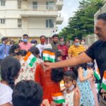 Prakash Raj Instagram – Salute to the ones who got us freedom.. salute to everyone who are fighting to ensure it .. we are one.. we are all equal .. let’s stand united to celebrate HUMANITY.. PROUD to be an INDIAN .. #HappyIndependenceDay everyone #JustAsking