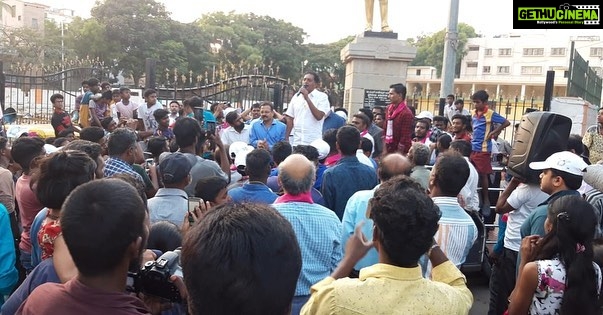 Prakash Raj Instagram - Citizens Voice growing Louder & Stronger every day !! Prakashraj is your Voice in the Parliament . Vote for whistle . #WhistleGeVoteHaaki #independentcandidate #bangalorecentral #chaloparliament Support us let’s come together give us a missed call 7412-931-931 Join url- bit.ly/joinPrakashraj Bangalore, India