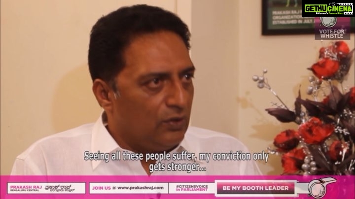 Prakash Raj Instagram - You need ONE MAN TO BRING THE REVOLUTION ! Bengaluru get ready ! #bangalorecentral “Be my booth leader”. join - http://bit.ly/joinPrakashRaj. #Prakashraj #thinkmaadivotemaadi #chaloparliament #citizensvoice #changeisachoice #shivajinagar #shantinagar #cvrramannagar #rajajinagar #gandhinagar #mahadevpura #sarvagnanagar #chamarajpet #bangalorecentral Bangalore, India