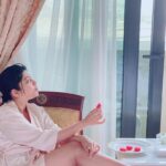 Pranitha Subhash Instagram – No one needs a vacation more than someone who’s just had one 🧿

📸 : boo
@palazzoversacedubai Palazzo Versace Dubai
