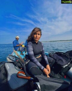 Prayaga Martin Instagram - Travelling into the middle of nowhere to experience the big blue is an entirely different thing. And the fear of that is what you see on my face. 

Why do we seek such adventure? Maybe because we feel pushing the limit a little is going to give us more? 
Maybe because I feel the big blue has the answer to all the other maybes. 

#AMomentfortheEarth

@scubacochin @vivek_0007 @its_me_caroline @athirapatel @vysakh_sivarajan @_joel_thadevues_