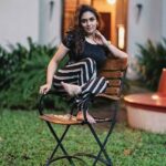 Prayaga Martin Instagram - 🐒 Credits : @sharathuday & @wanderingdop Team mate : @milanmaliackal Touch up : @prabinmakeupartist