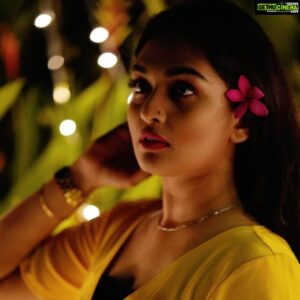 Prayaga Martin Instagram - Woman, you're the flower. 
#scarboroughfair

Styled by @jishadshamsudeen 
Captured by @sk_abhijith with @k_s_sanju_t_v_m
