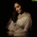 Prayaga Martin Instagram - Shailaputri. Navadurga. #navaratri Credits : Insanely talented @anandhuofficial