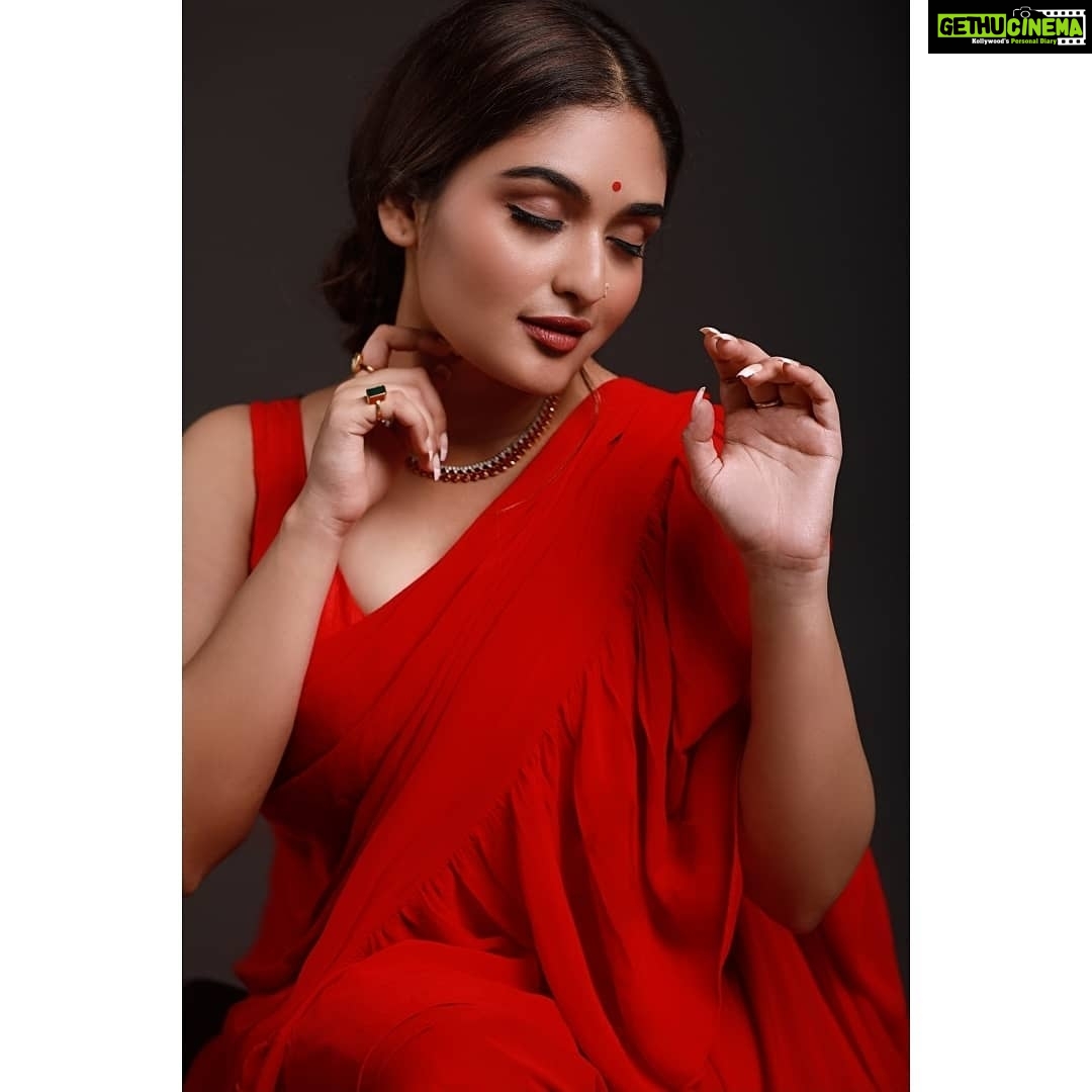 Prayaga Martin Instagram - First Love Team @rajithrathiyappan X @pooojadev X @aravindjewellery X @missmenon X @piyujohn