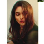 Prayaga Martin Instagram - There Must Be An Angel - EURYTHMICS! "And when I think that I'm alone It seems there's more of us at home It's a multitude of angels And they're playing with my heart" - ANNIE LENOX @t.and.msignature 🍁 @pranavraaaj 🍂 #lockdownmusic