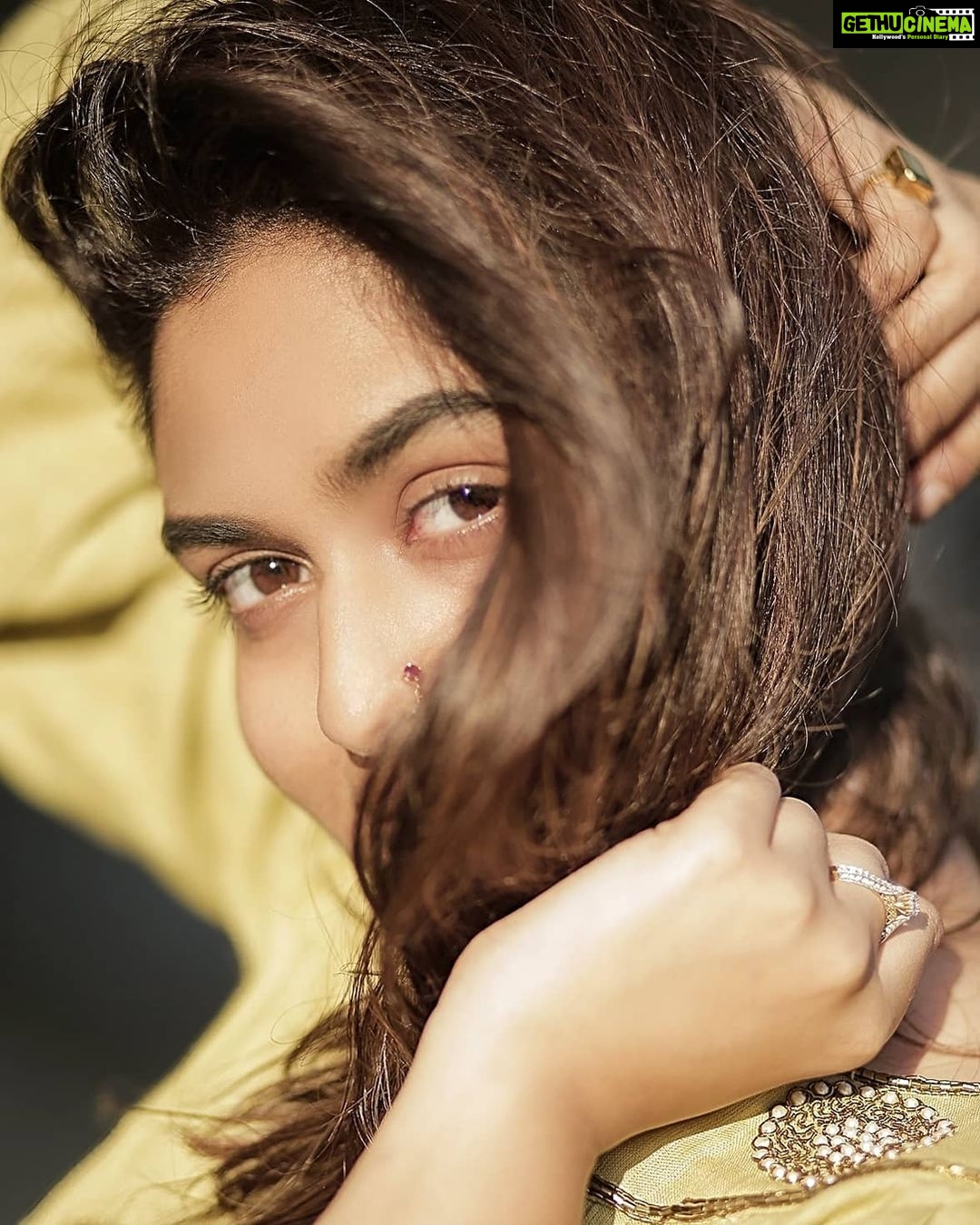 Prayaga Martin Instagram - Her Swakaryam. @bhoomiyilemanoharaswakaryam . . . . Searching for @pranavraaaj ?