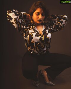 Prayaga Martin Instagram - If only dark circles were a beauty thing! 
#toxiceyes

Coordination: @dotcustody
Photography: @pournami_mukesh_photography
@art_d_jibpzie
Costume: @vintage_sprit
Jewellery: @m.o.dsignature 
Makeup: @neethu_makeupartist
Studio: @cinespacestudio_
#SIIMA2021 #PRAYAGAMARTIN