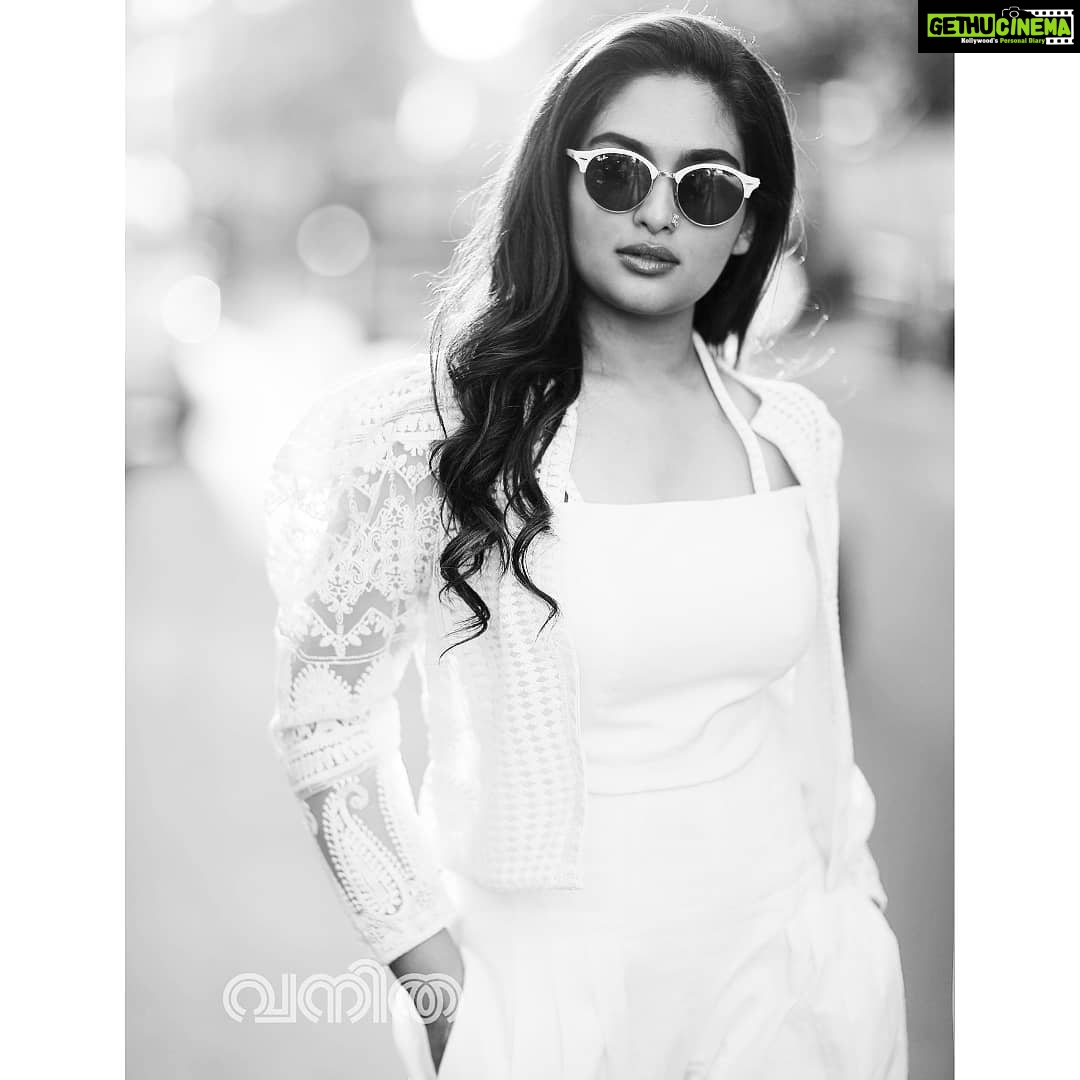 Prayaga Martin Instagram - Past Forward. #backtobasics . . . Credits: @sarinramdas