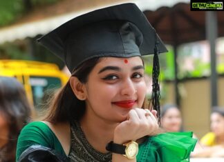 Prayaga Martin Instagram - The tassel was worth the hassle! #graduation2019🎓 #mastersdegree St.Teresa's College, Ernakulam