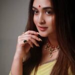 Prayaga Martin Instagram - Her scented slogan never leaves you . Guttapusalu : @aravindjewellery Beauty & Hair : @priyankajohn_makeupartist Draped : @pooojadev Styled by : @missmenon Always been there : @ak___hil @___darsan___ . . . Photographed by @rajithrathiyappan