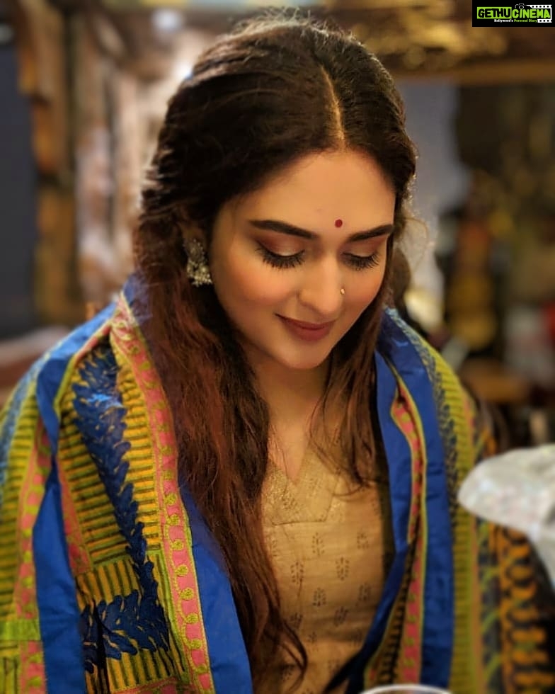 Prayaga Martin Instagram - Nanam/ Vekama :') PC : @shanvisri Howrah Bridge, Kolakata
