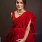 Prayaga Martin Instagram - 👑 @rajithrathiyappan • @missmenon • @aravindjewellery • @pooojadev • @priyankajohn_makeupartist • @pixo.studio