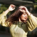 Prayaga Martin Instagram - The breeze that ruffles through her hair whispers sweet nothings! . . . Greens And Pearls : @paroscouture Photographs : @pranavraaaj