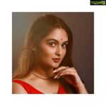 Prayaga Martin Instagram - Taste of Geetha . @rajithrathiyappan X @aravindjewellery X @missmenon X @priyankajohn_makeupartist X @ak___hil X @___darsan___ X @pixo.studio